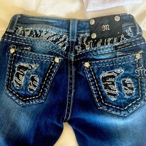 Size 27, Miss Me bootcut jeans, excellent condition, worn 4 times